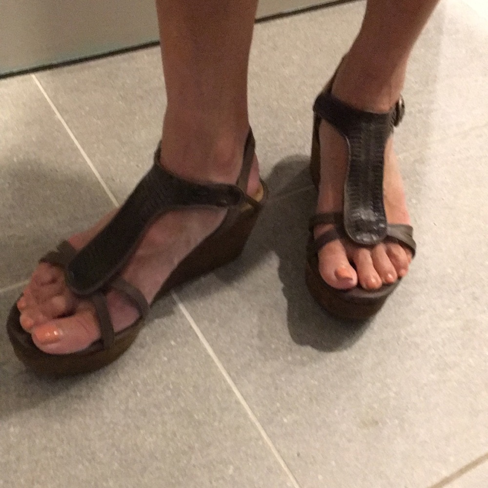 Coclico brown wedge.  Size 7.5